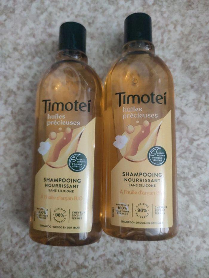 Lot de 2 shampooing huiles précieuses timotei neuf