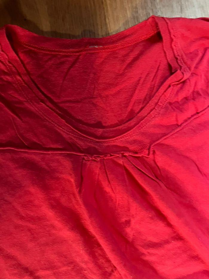 T-shirt rouge taille 42/44 mim - photo numéro 2