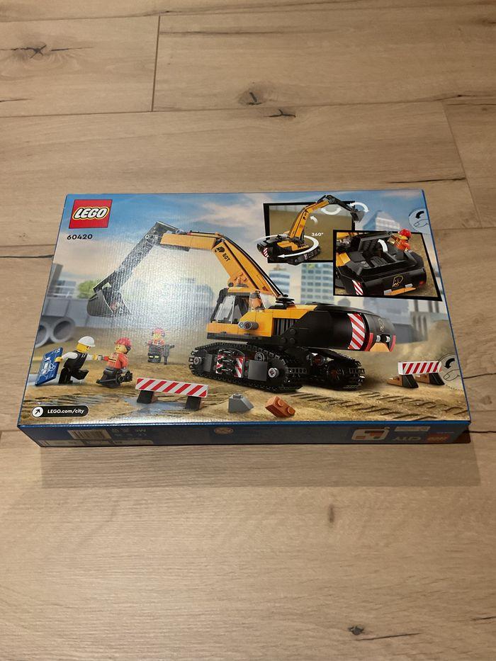 Lego City 60420  La pelleteuse de chantier jaune - photo numéro 2