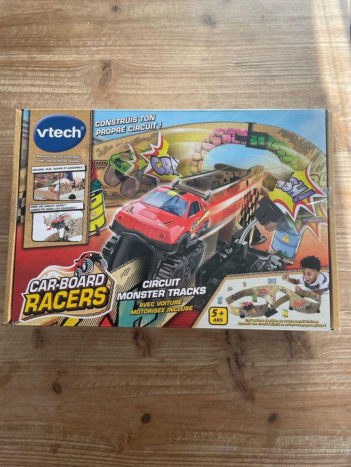 Circuit Vtech monster track avec voiture neuf - photo numéro 1