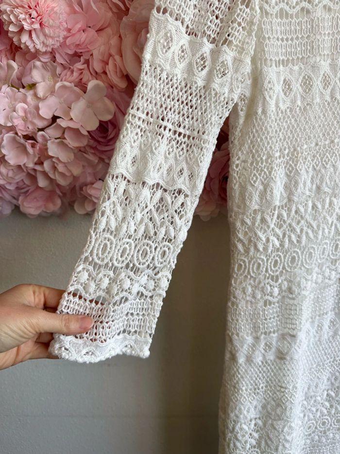 Belle robe Sud Express blanche avec broderies en crochet, taille S - photo numéro 3