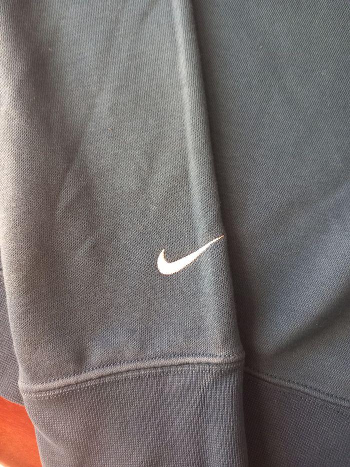 Pull Nike - photo numéro 1