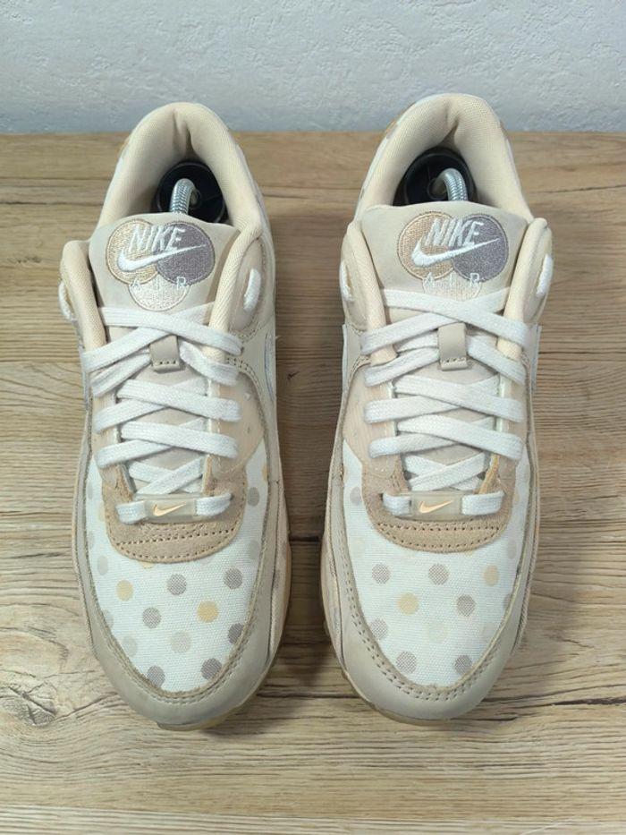 Baskets Nike air max 90 beige à shimmer poid sable pointure 40,5 comme neuves avec boîte - photo numéro 4