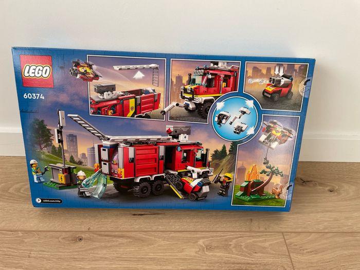 LEGO City 60374 Le camion d’intervention des pompiers - photo numéro 2