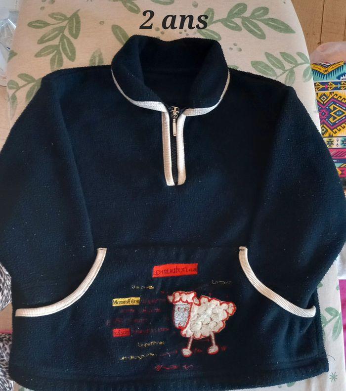 Pull polaire, 2 ans - photo numéro 1