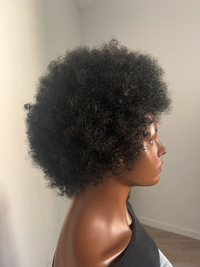 Belle perruque afro frisé - photo numéro 8