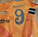 Maillot Mbappe Real Madrid taille 14 ans modèle 2025 Orange Away