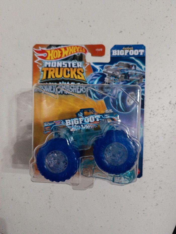 Monster truck hot Wheels power smashers neuf 1/64 "Bigfoot" - photo numéro 1