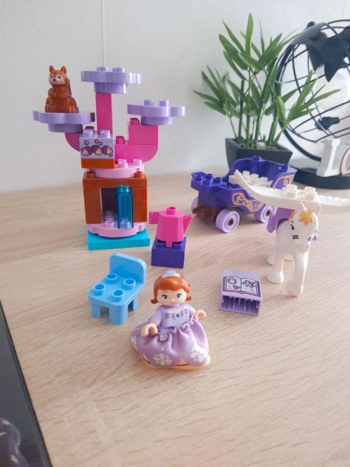 LEGO Duplo - Le carrosse magique de Princesse Sofia (10822) - photo numéro 1