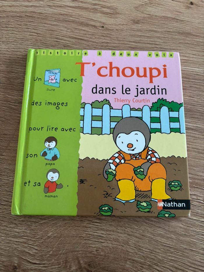 Tchoupi dans le jardin - photo numéro 1