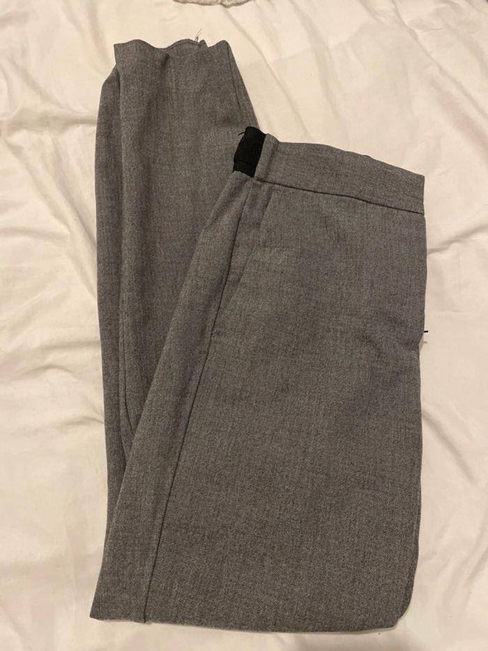 Pantalon cigarette taille haute Zara - photo numéro 1