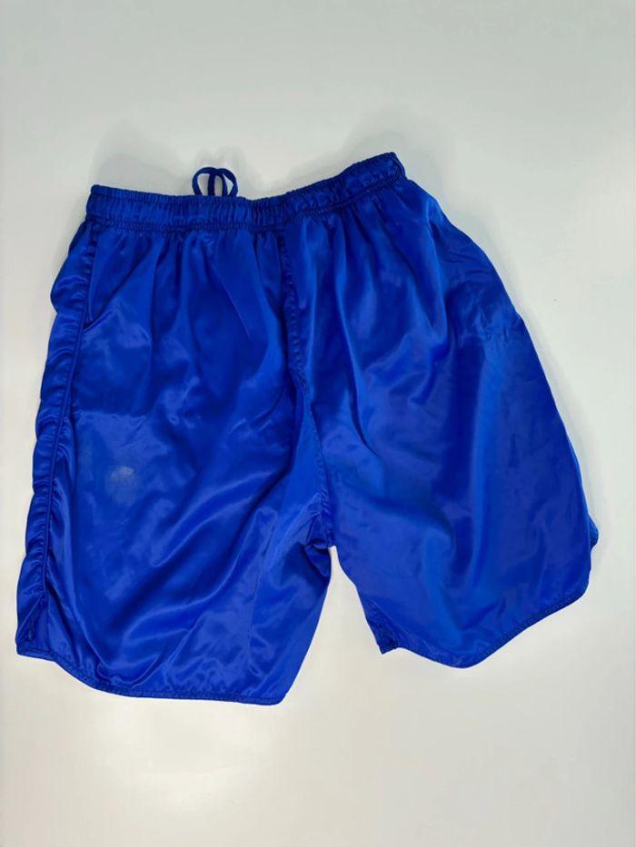 Short Bleu satiné Nike - photo numéro 3