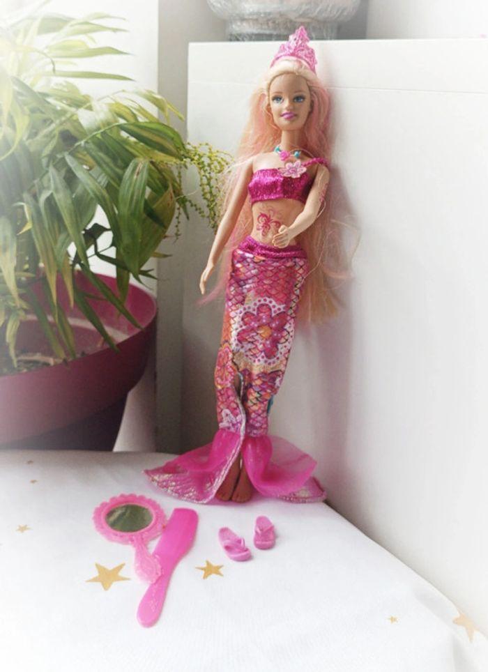 Poupée doll Barbie mattel mermaid secret sirène vêtement reversible surfeuse merliah 1999 - photo numéro 1