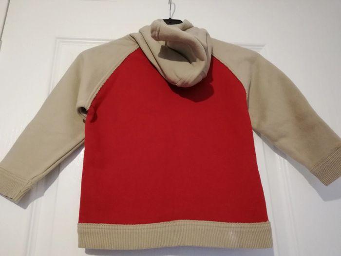 Pull capuche rouge 4 ans - photo numéro 4