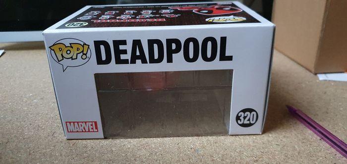 Funko pop Deadpool # 320, Diamond, exclu Hot Topic - photo numéro 3