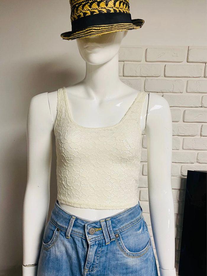 Crop top Hollister en dentelle XS - photo numéro 1