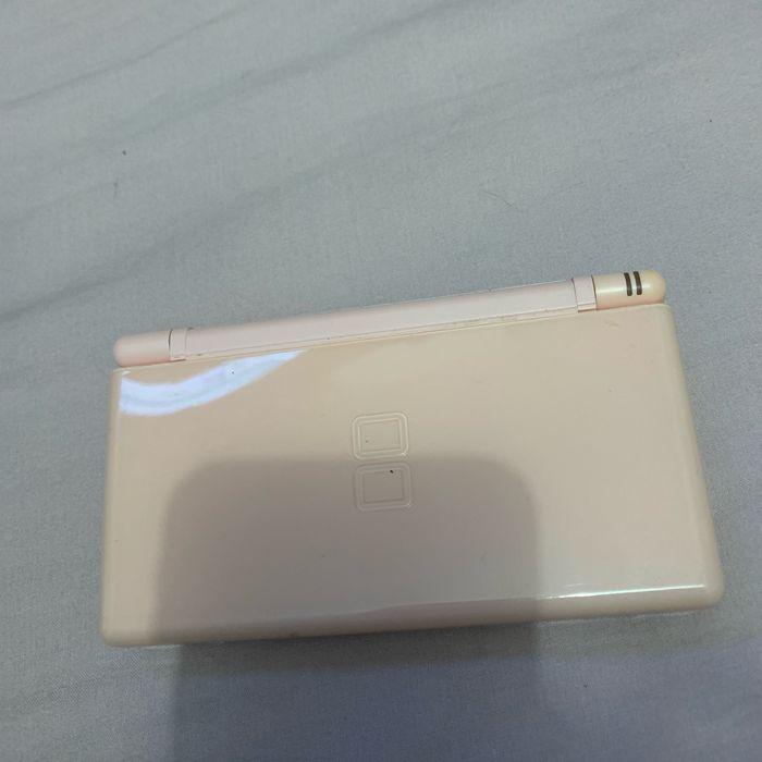 Nintendo DS Lite rose - photo numéro 4