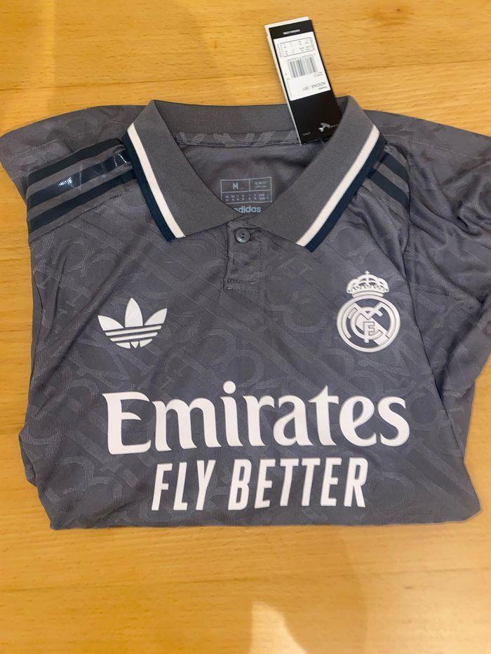 Maillot  Real Madrid - photo numéro 1