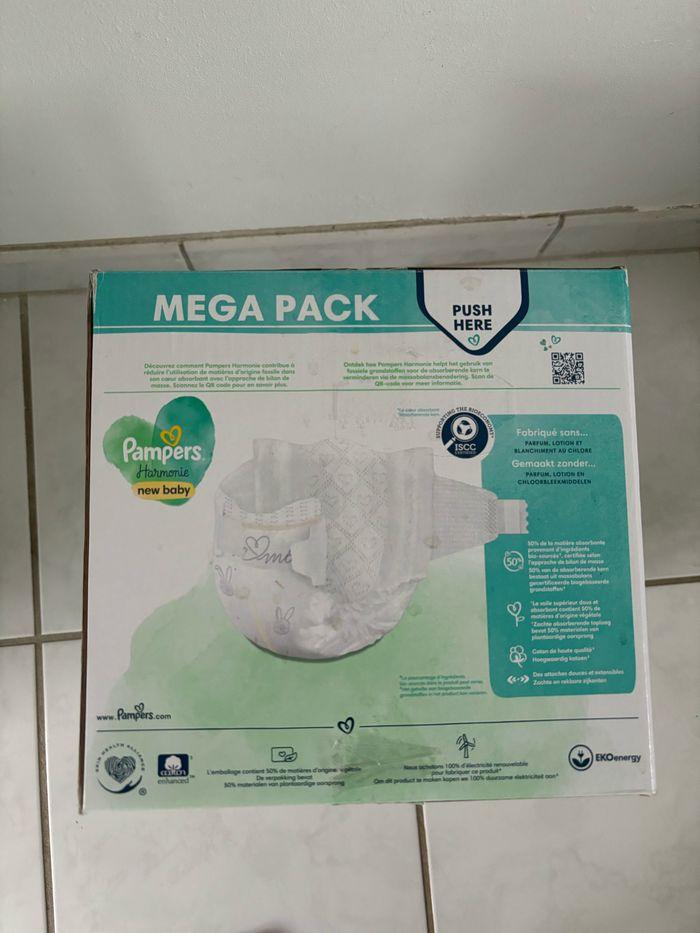 Mega pack 104 couches Pampers Harmonie Taille 2 - photo numéro 3