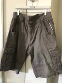 Pantalon short cargo . Taille XL