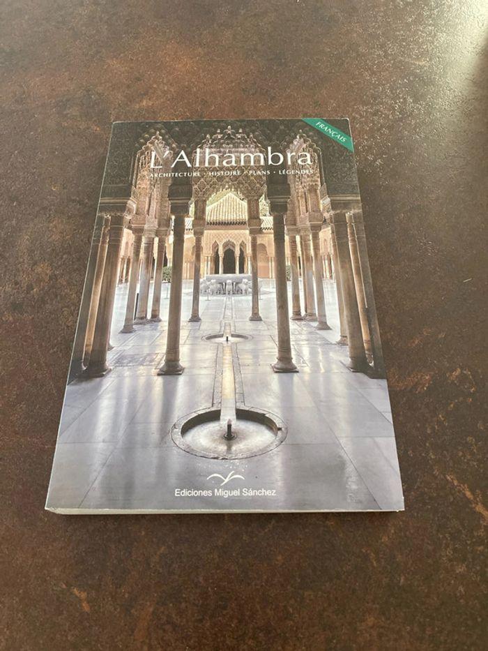 Livre sur l’alhambra - photo numéro 1