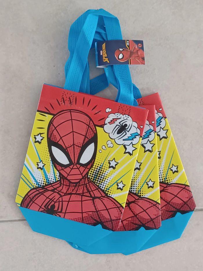 Lot de 3 sacs plastique rigide neufs Spiderman - photo numéro 1