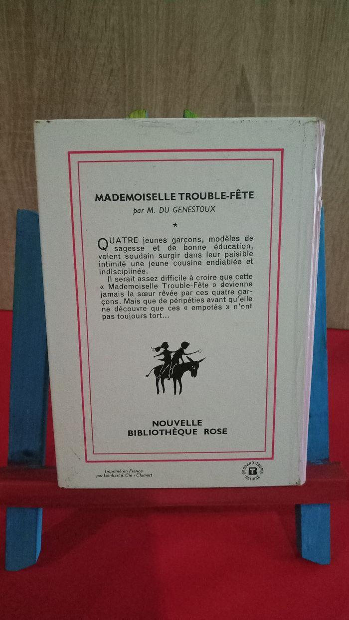 Mademoiselle Trouble-Fête : Du Genestoux, Magdeleine n° 10, 1962, bibliothèque rose - photo numéro 2