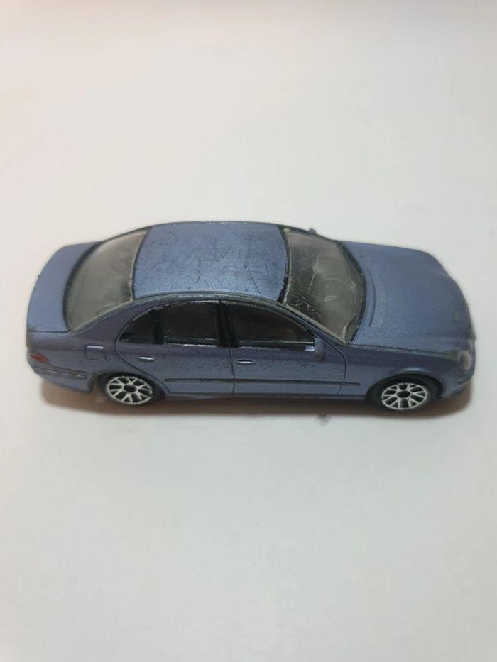 RealToy Mercedes Benz Classe E 55 AMG Bleu Argent - 1/61 - photo numéro 6