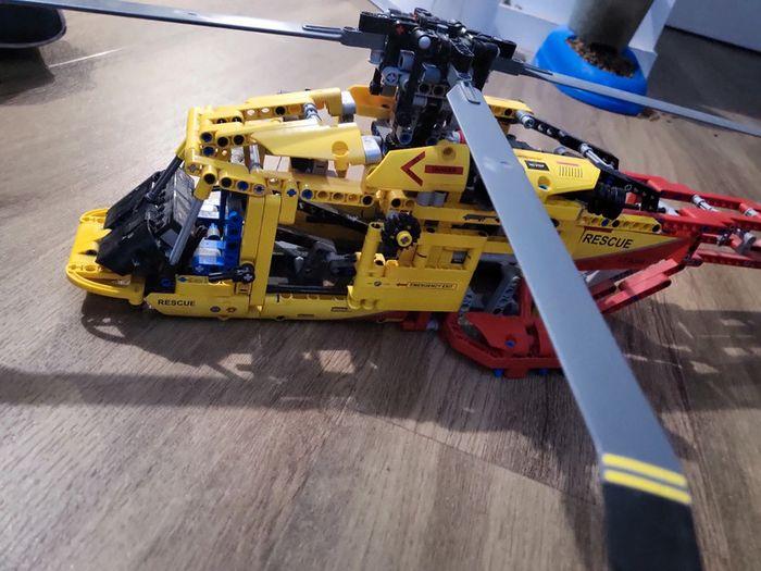 Lego 9396 hélicoptère pompiers - photo numéro 4