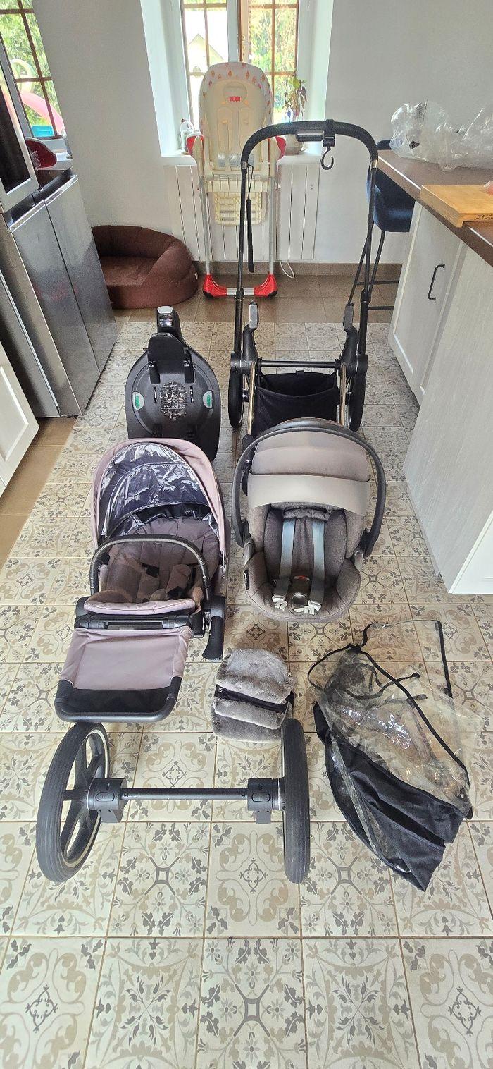 Poussette cybex priam en lot avec cosy cloudz et sa base + nombreux accessoires - photo numéro 1