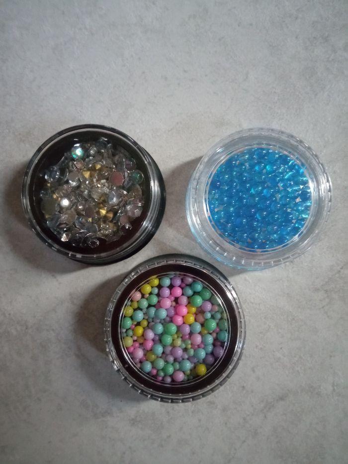 Nail art lot perles et pierres