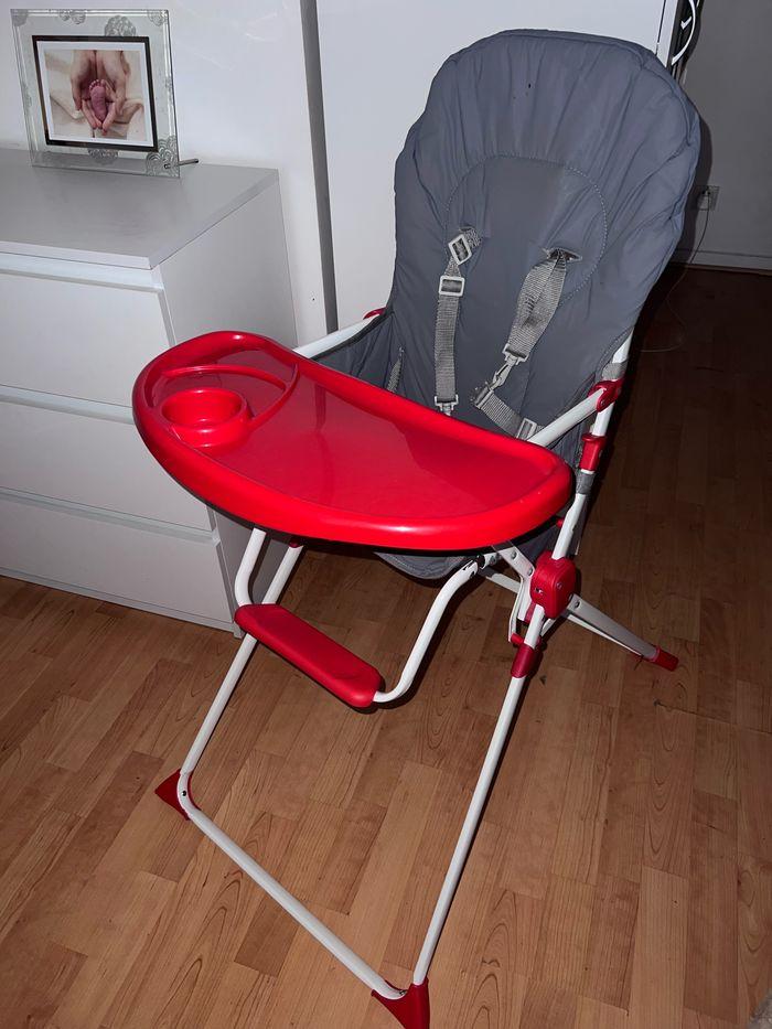 Chaise haute pour bébé - photo numéro 3