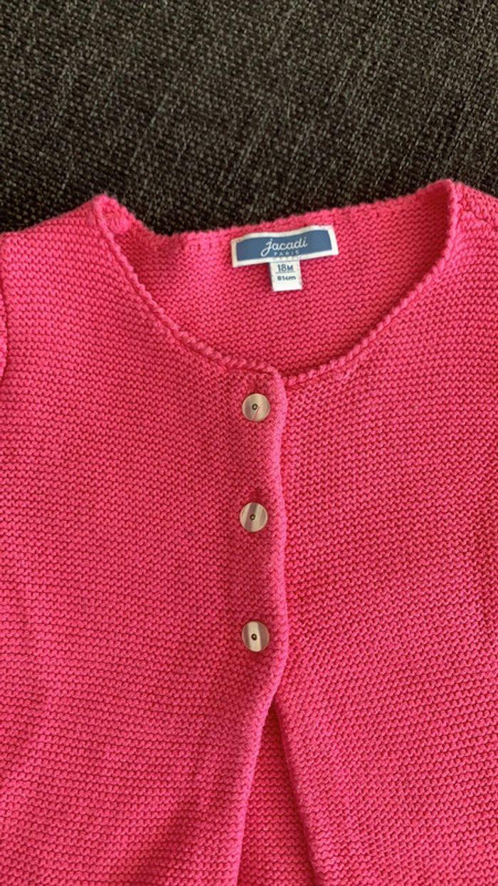 Cardigan rose fuchsia Jacadi, 18 mois en très bon état - photo numéro 2