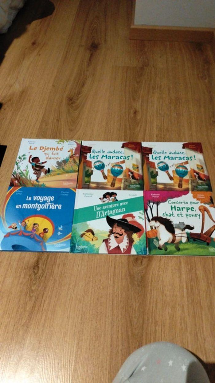 Lot de 6 livres (dont 1 doubles )