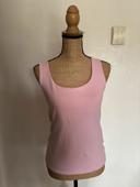 Joli top rose Zara taille L correspond à un 40