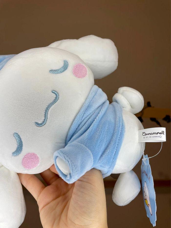 Peluche Cinnamoroll Sanrio en pyjama et endormi - photo numéro 12