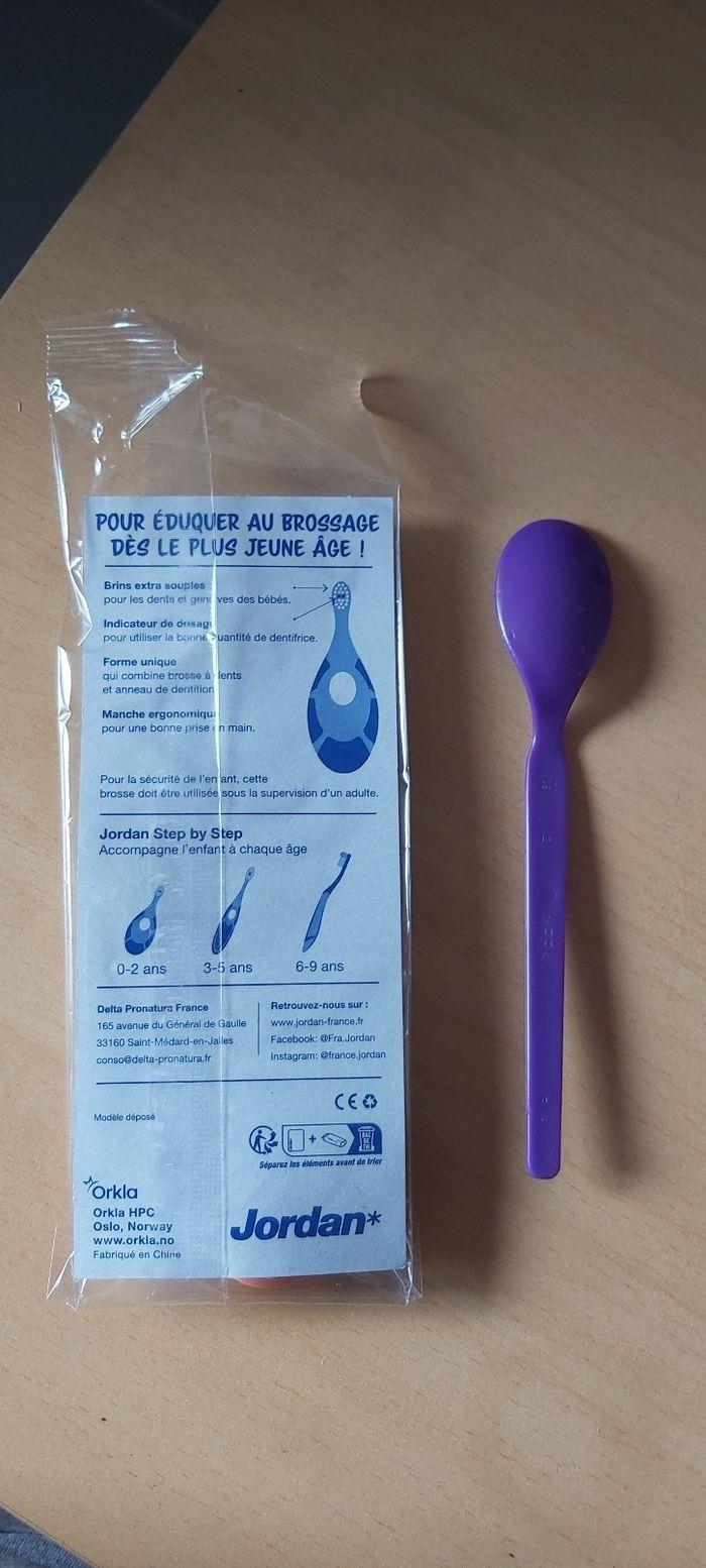 Brosse à dent et cuillère HIPP - photo numéro 2