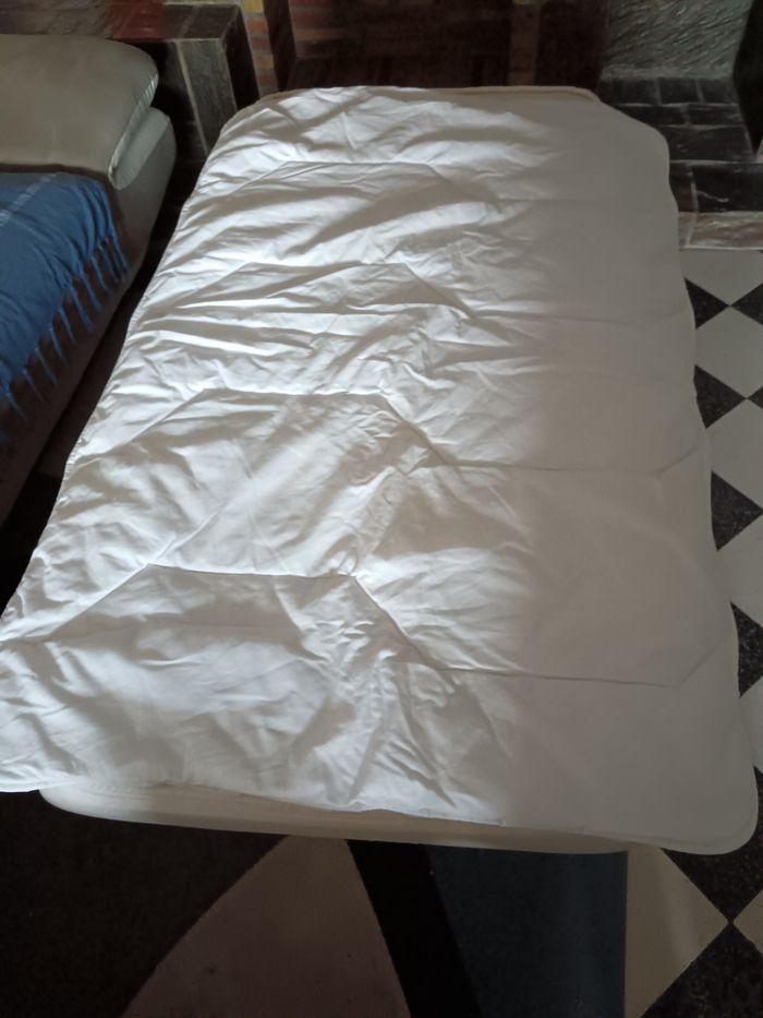 Lot matelas et linge de lit - photo numéro 8