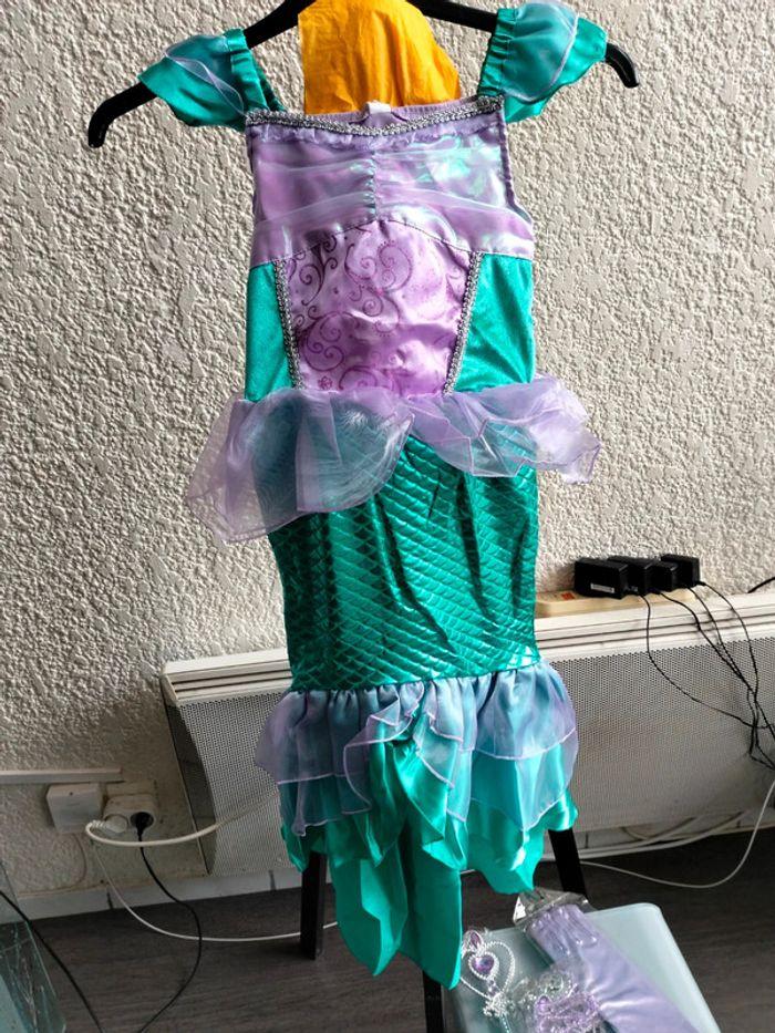 Robe Ariel  la petite sirène avec des accessoires neuf T140 - photo numéro 7