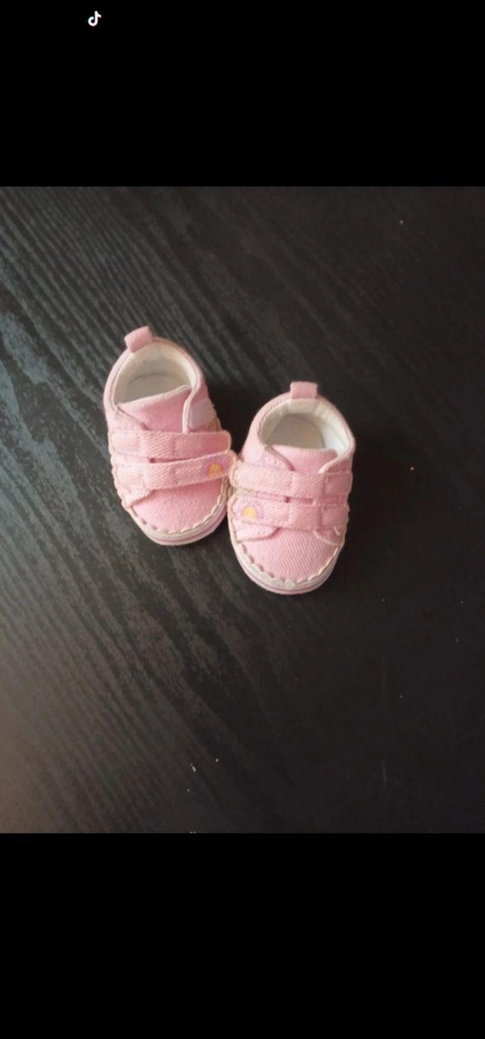 Chaussure bébé - photo numéro 1