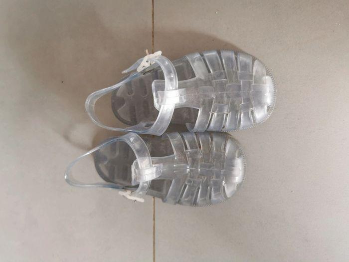 Chaussure méduse transparente - photo numéro 1