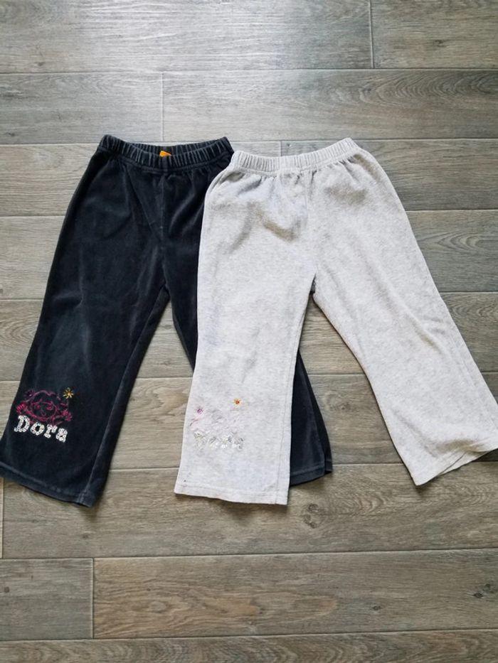 Lot de 2 pantalons pyjamas velours taille 3 ans bon état - photo numéro 1