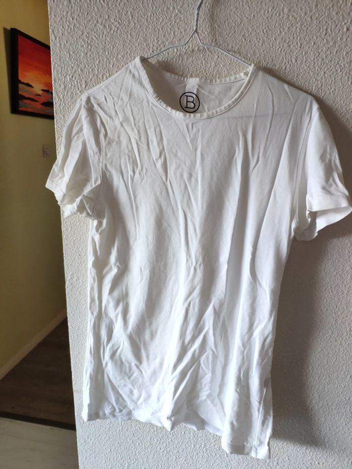 Lot t shirt taille S - photo numéro 4