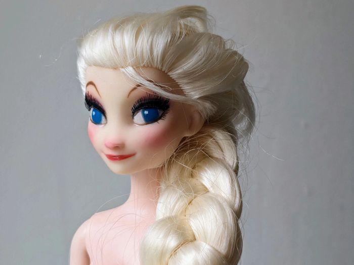 Poupées Disney reine des neiges Elsa et Anna Frozen ooak custom repaint - photo numéro 2