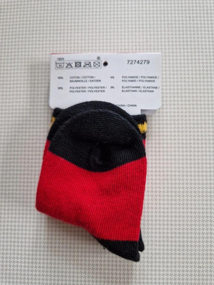 17/18 chaussettes rouge et noir taxi drive - photo numéro 2