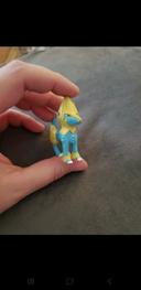 Electrick figurine pokemon