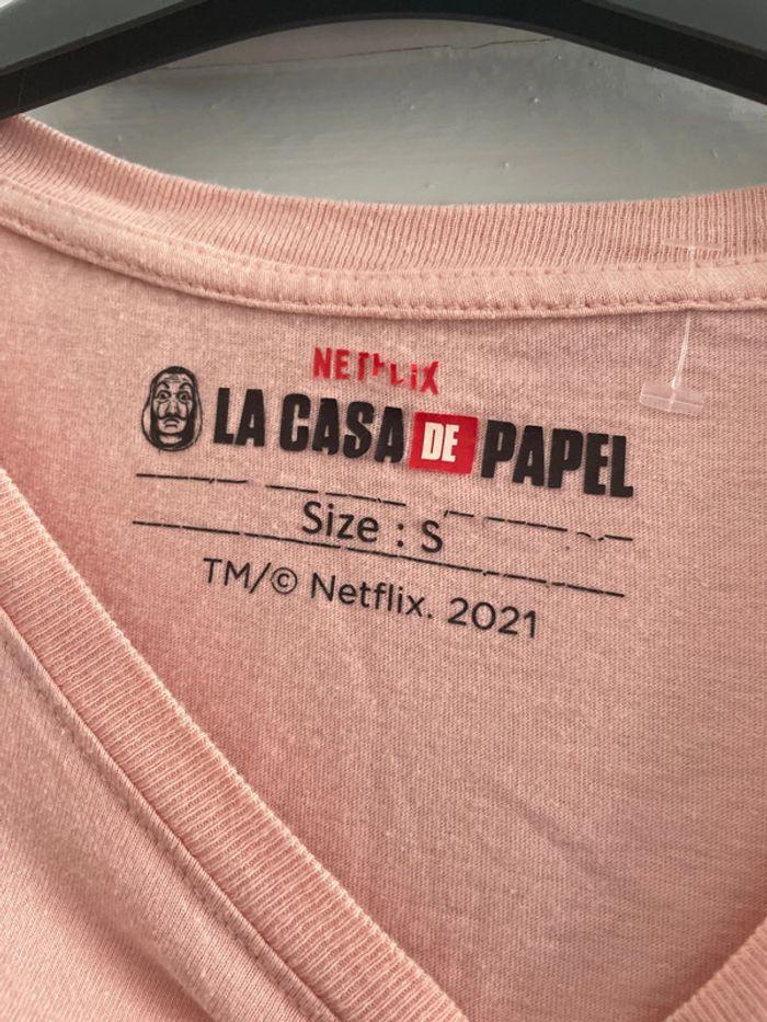 T shirt rose La Casa de Papel - photo numéro 3