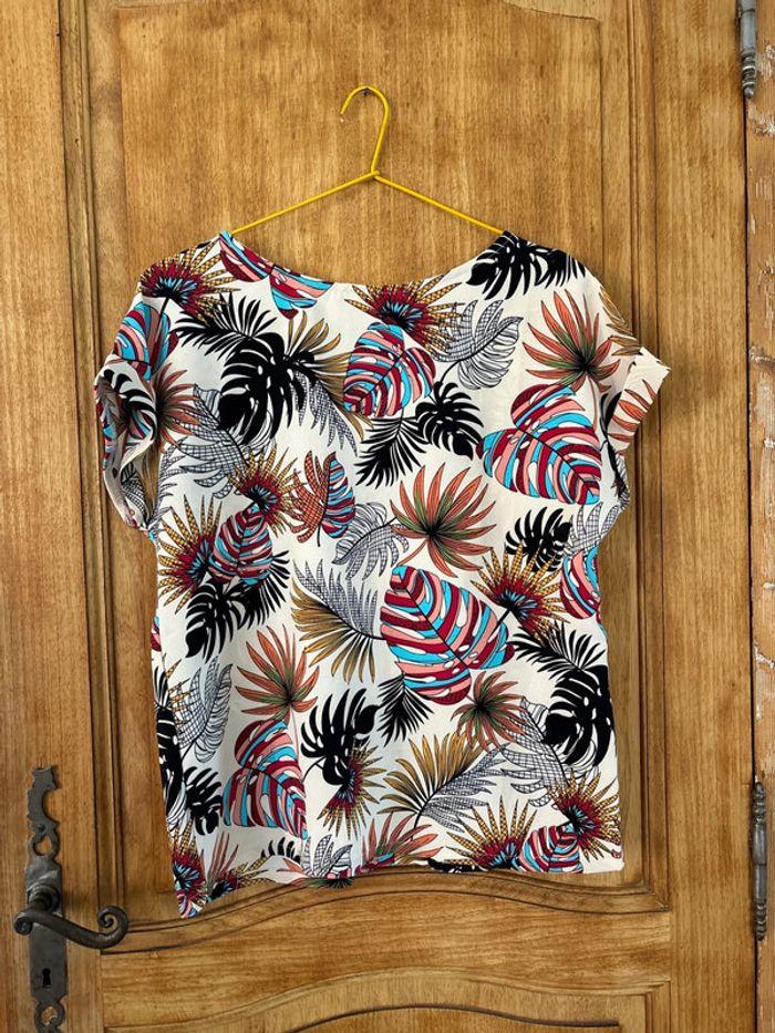 Blouse manches courtes motifs feuilles - photo numéro 1