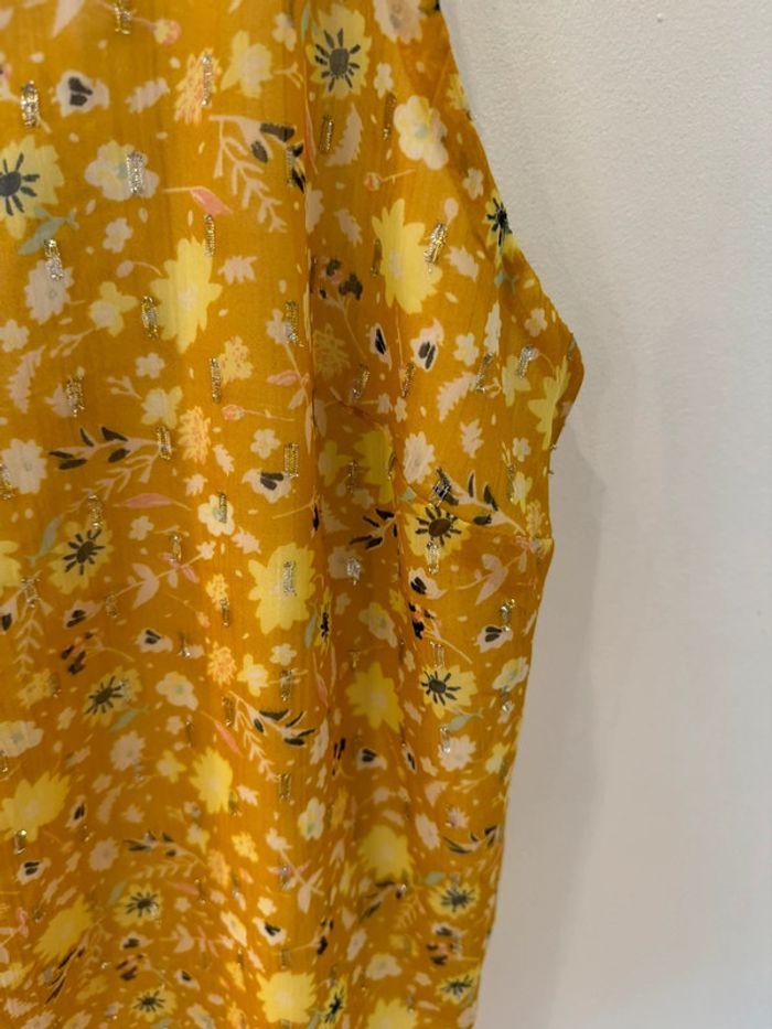 Top Kiabi jaune lurex fleuri Taille XL (46/48) - photo numéro 4