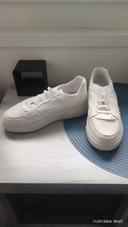 Paire de baskets blanches p38